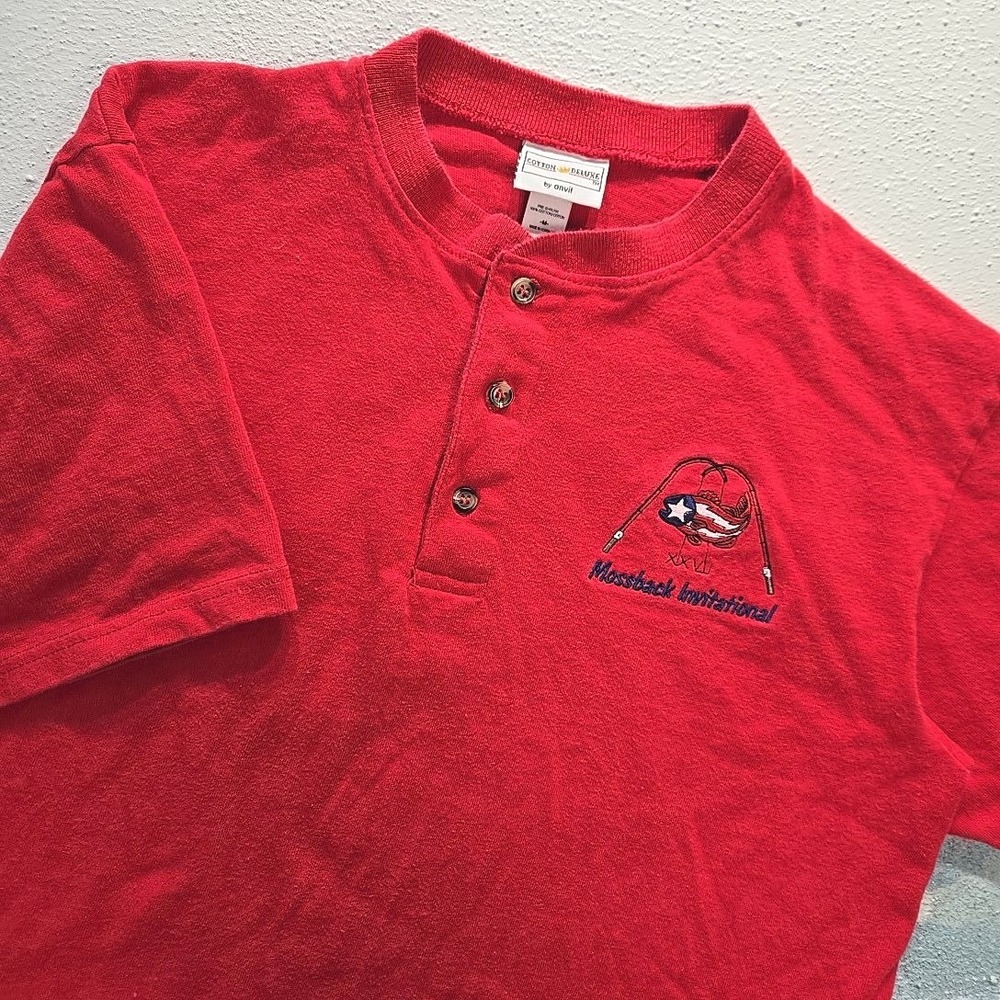 VTG 90s Anvil Men M Henley Fishing T-Shirt Red Mossback Invitational Short Sleev